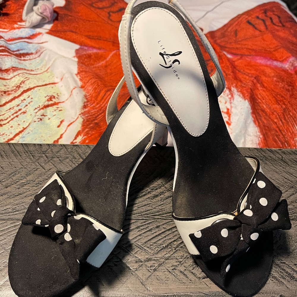 Classic & classy polka dot 3in heels